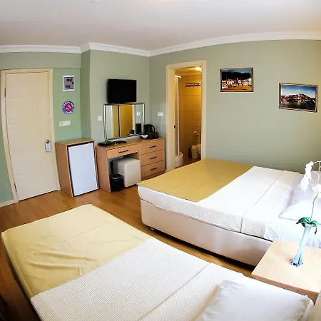 Hotel Dost 2*
