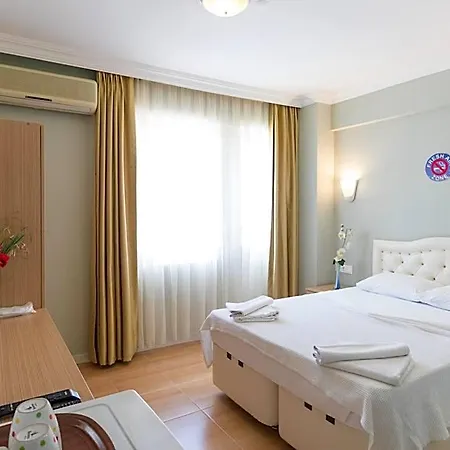 Hotel Dost 2*